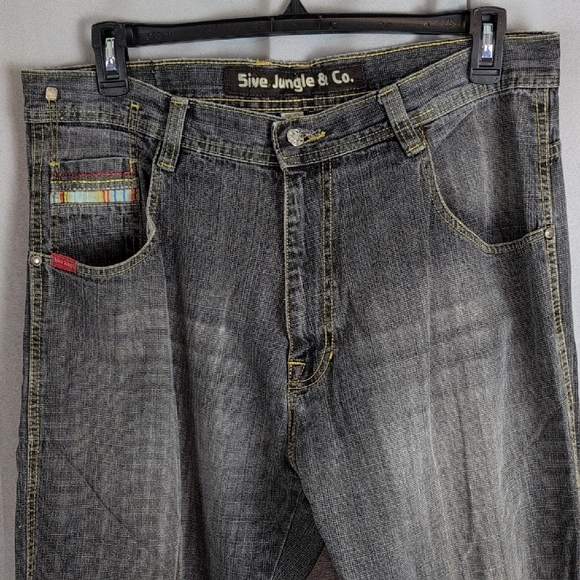 Relaxed Fit Black Jeans for Men - Picture 2 of 7